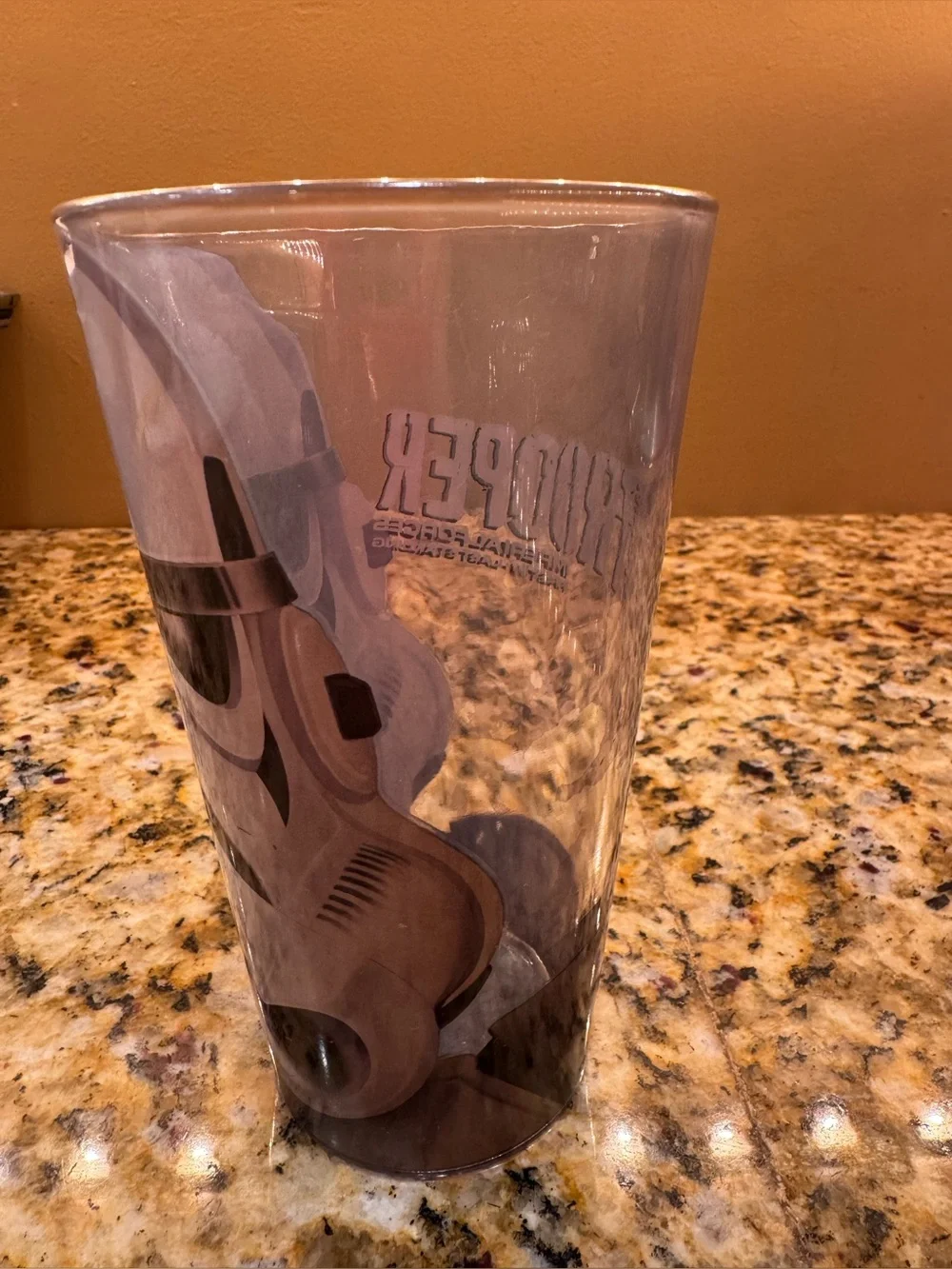 Star Wars: Disney: Trooper Imperial Forces Tall Glass - graphics: 16oz pint